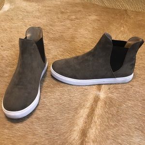 Nine West slide on sneakers size 8